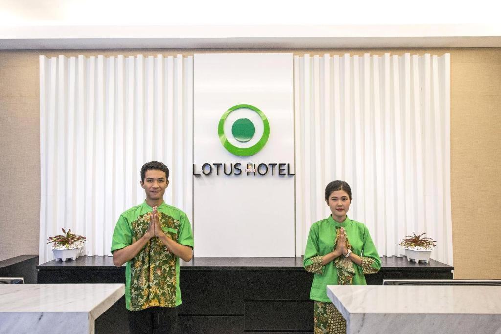 Lotus Hotel Субанг Экстерьер фото