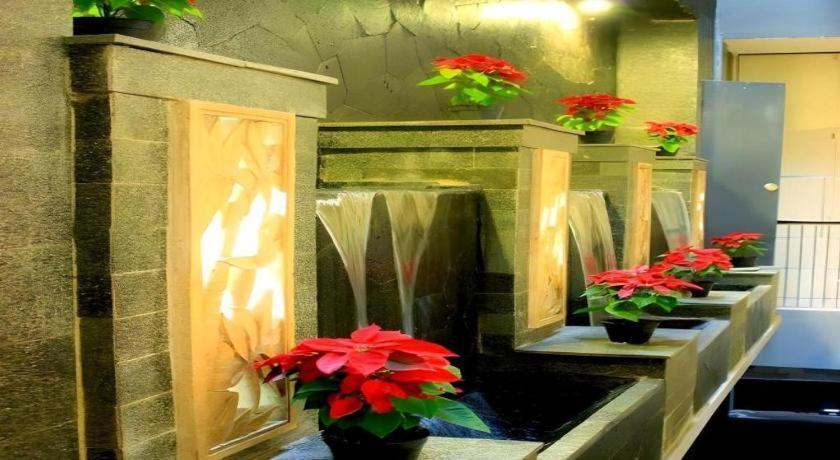 Lotus Hotel Субанг Экстерьер фото