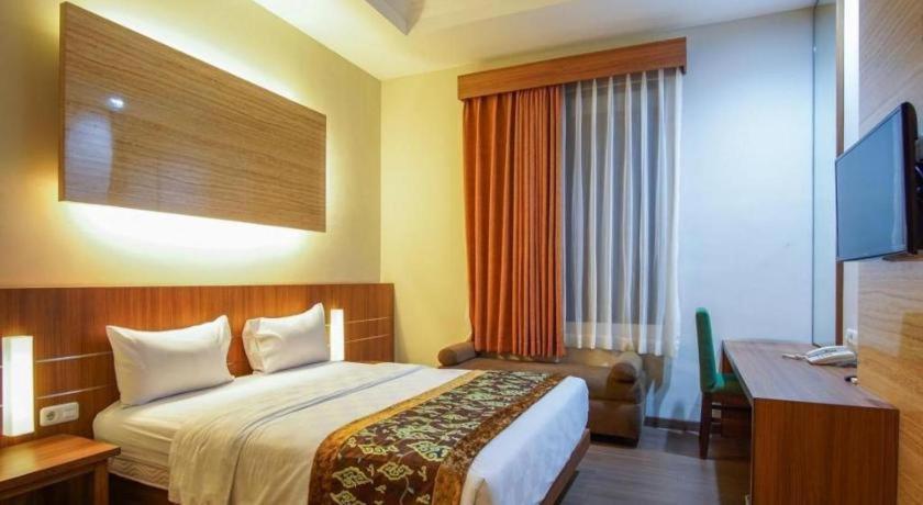 Lotus Hotel Субанг Экстерьер фото
