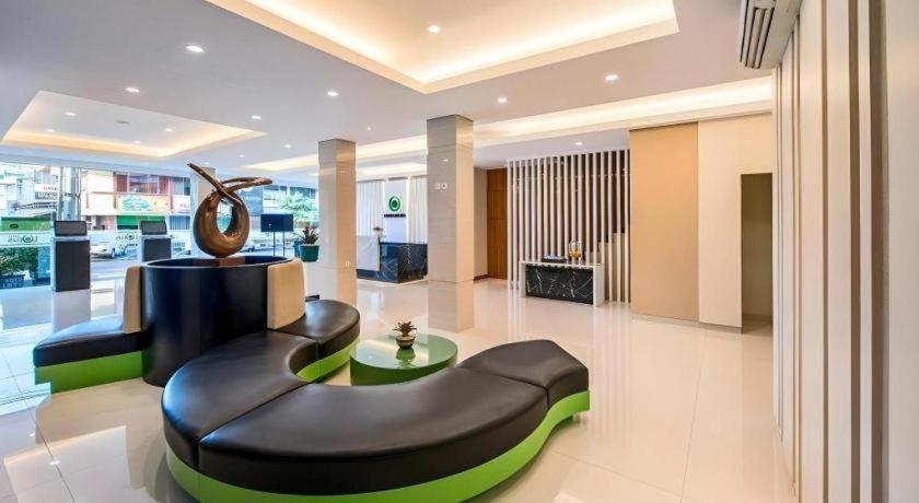 Lotus Hotel Субанг Экстерьер фото
